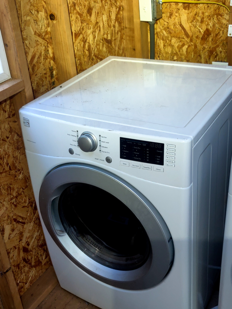 Appliances can break down at any time, and the warranty runs out sooner or later. If you want an inexpensive repair for your microwave, dishwasher, refrigerator and more, then contact Nur Service!