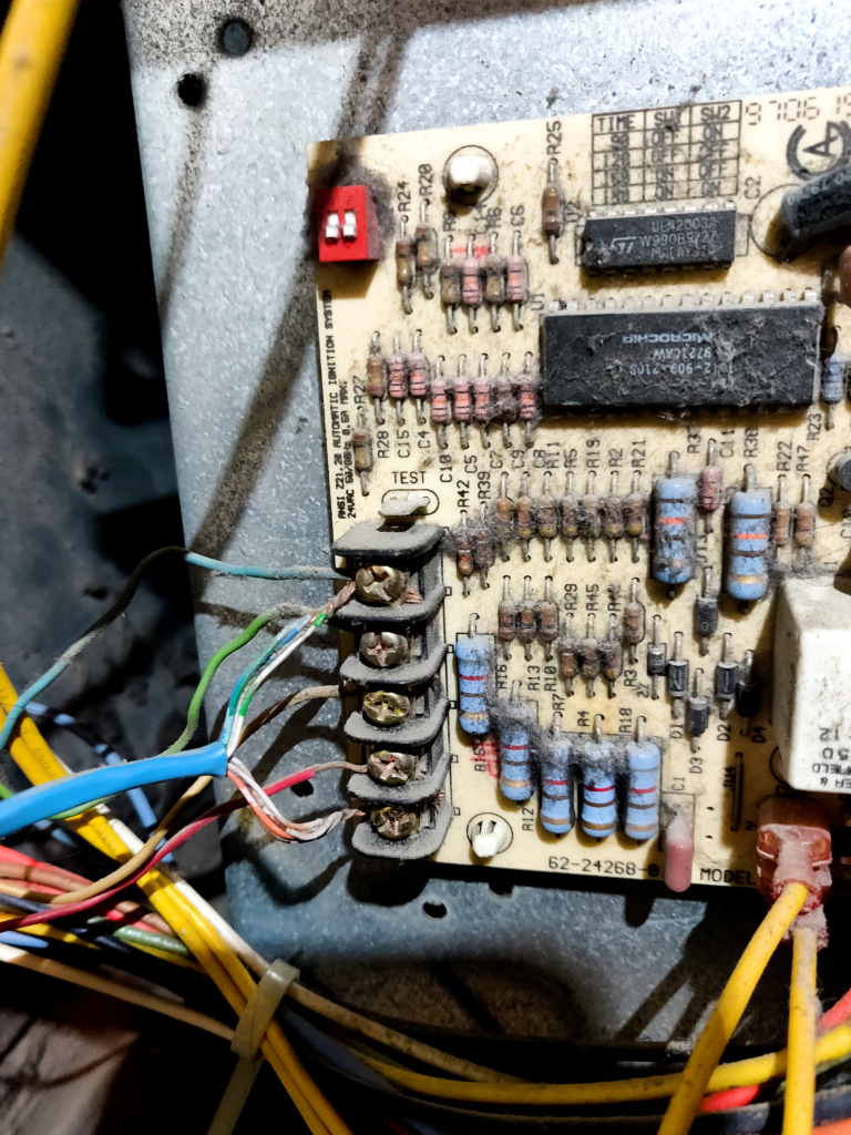 It's a hot time in California. We often get calls from customers asking us to fix their air conditioner. The Nur Service team would love to help you. Call anytime we're waiting for you!