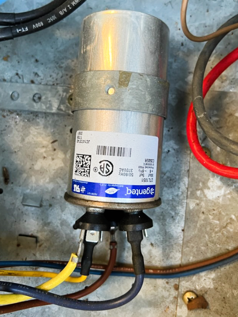 AC capacitor and refrigerant repair by Nur HVAC