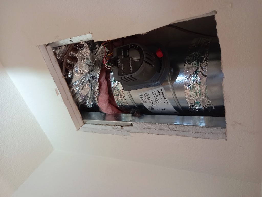 Electrical damper replacement by Nur HVAC