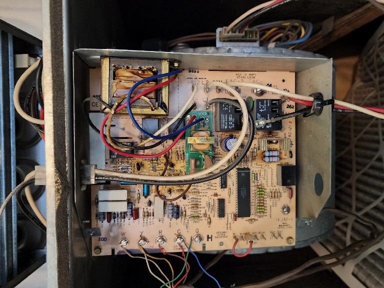 Carrier furnace control board replaced by Nur HVAC
