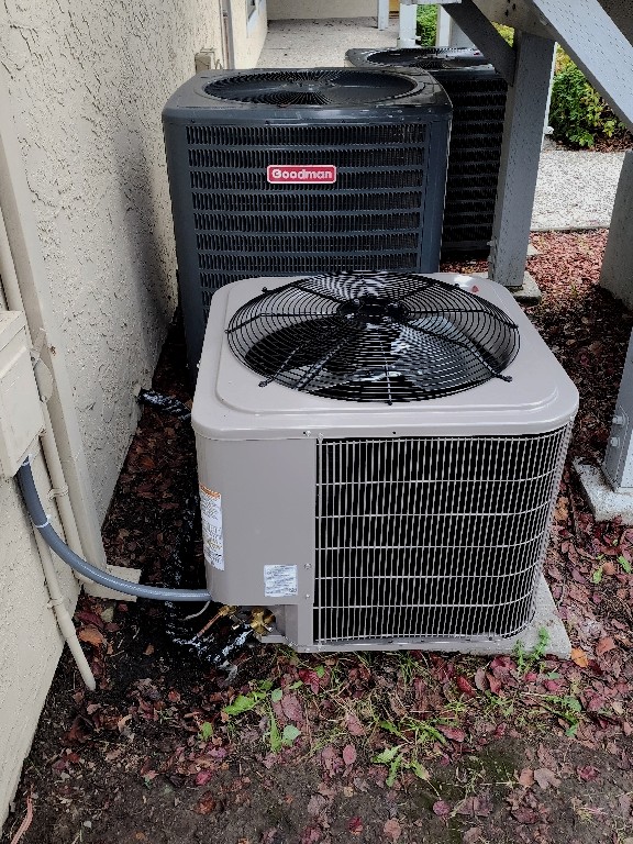 Bryant outdoor heat pump 214DNA036 installed by Nur HVAC