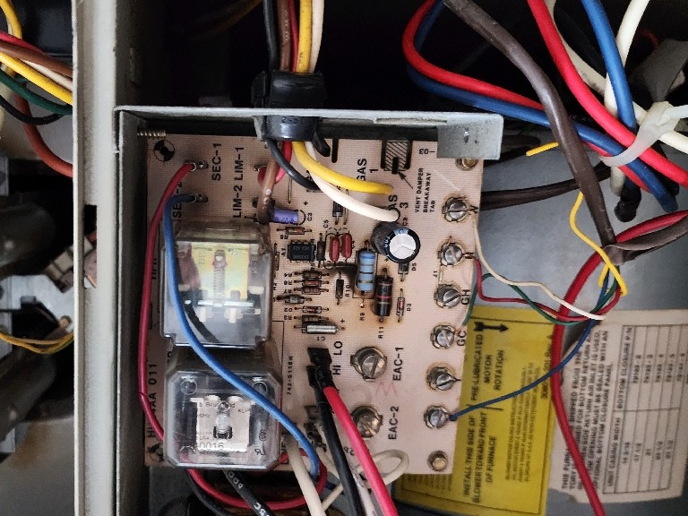 Furnace control board replaced by Nur HVAC