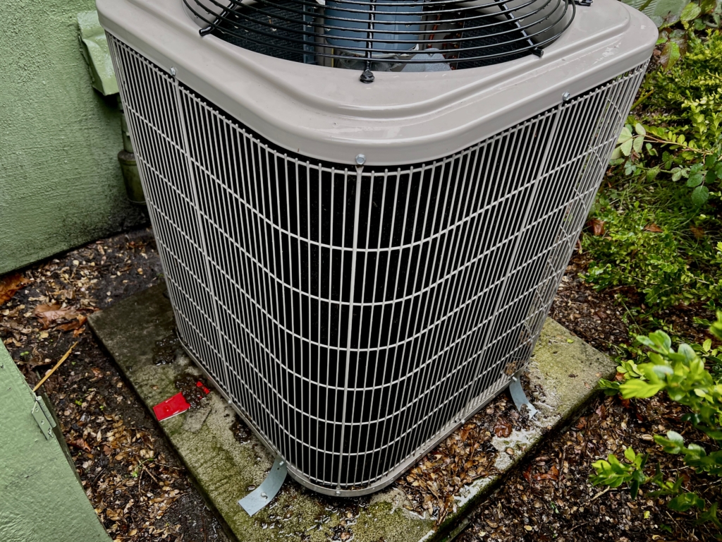AC outdoor unit maintenance by Nur HVAC