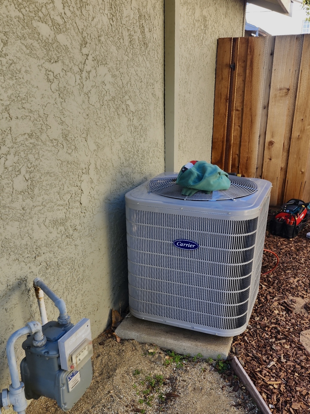 Carrier Performance 17 air conditioner 2422E18187 installed by Nur HVAC