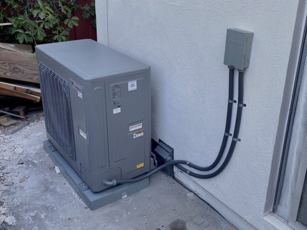Gree FLEXX36HP230V1AO heat pump installed by Nur HVAC