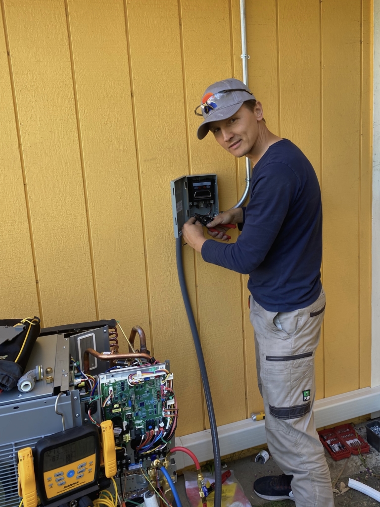 Gree FLEXX36HP230V1AO heat pump installed by Nur HVAC