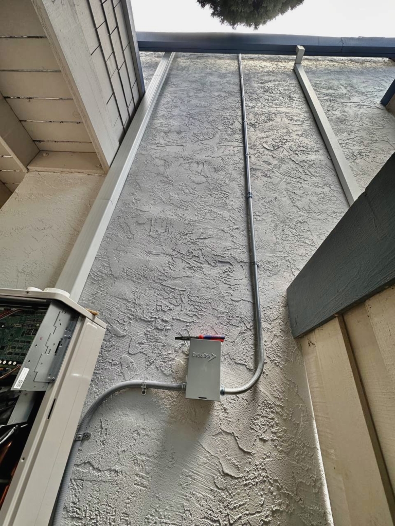Mitsubishi MXZ-SM48NAM-U1 heat pump installation by Nur HVAC