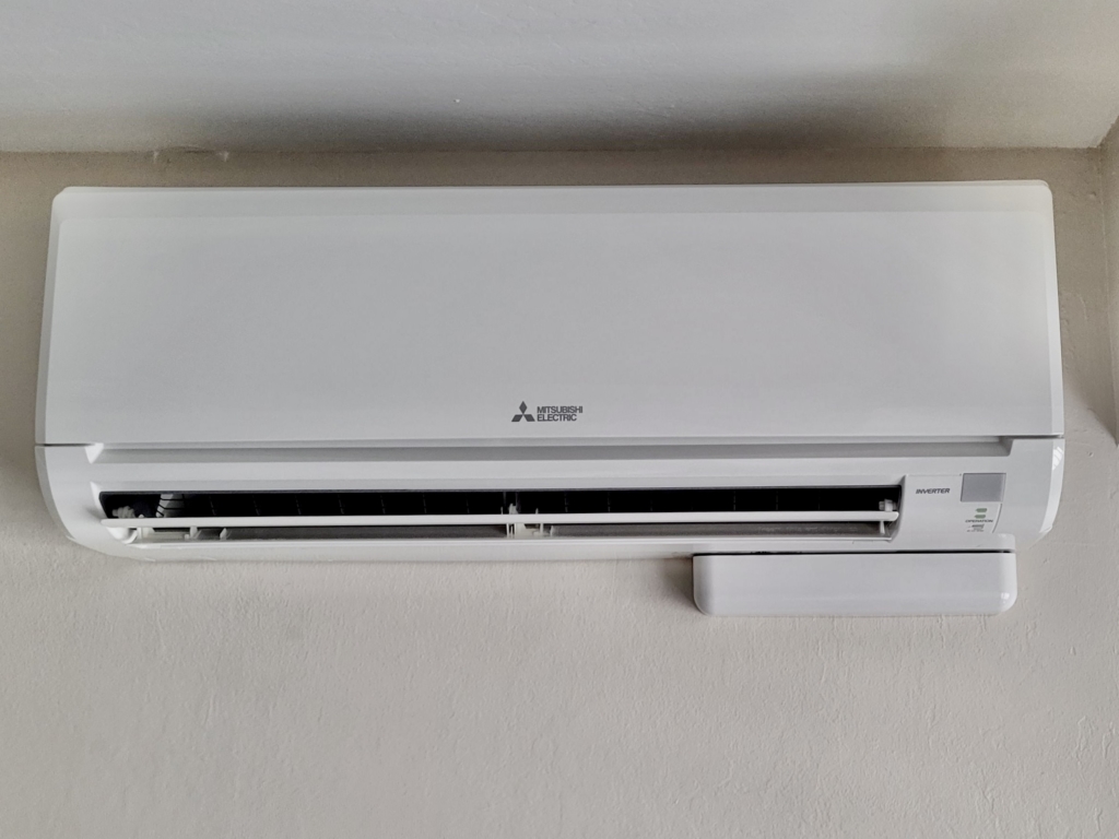 Mitsubishi MMSZGL09NA ductless mini-split indoor unit installed by Nur HVAC