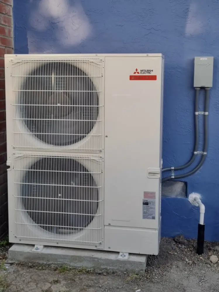 Mitsubishi MXZ-SM48 outdoor condenser installed by Nur HVAC