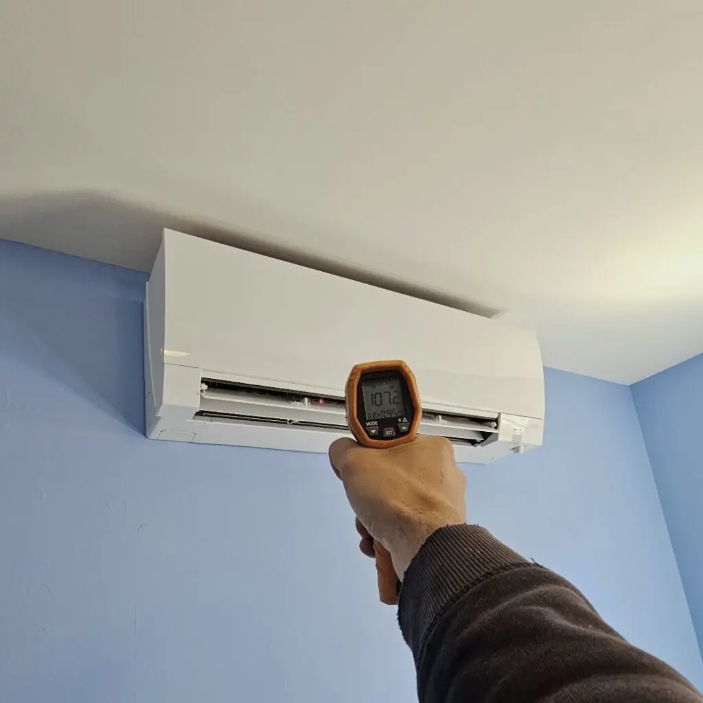Mitsubishi 5-zone ductless mini-split indoor unit installed by Nur HVAC