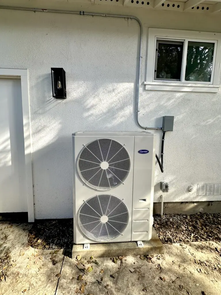 Carrier 38MURAQ48AA3 heat pump and evaporator coil installed by Nur HVAC