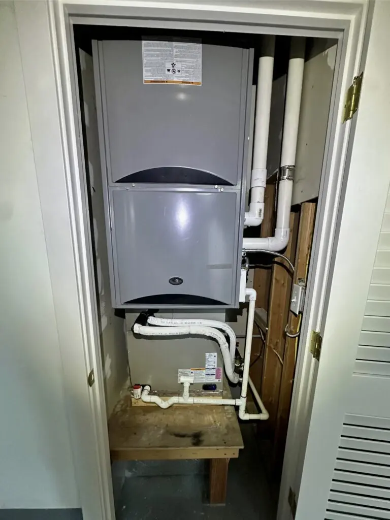 Carrier 38MURAQ48AA3 heat pump installed by Nur HVAC