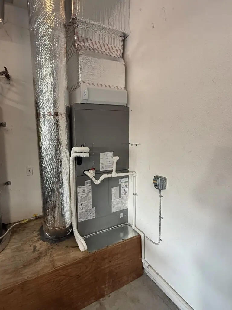 Carrier 37MURAQ60AA3 variable-speed outdoor heat pump installed by Nur HVAC