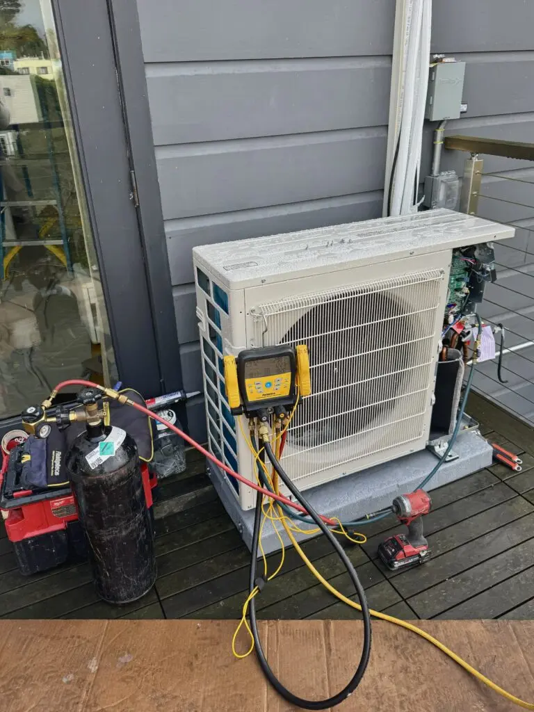 Mitsubishi MXZ-3D24NL ductless heat pump installed by Nur HVAC