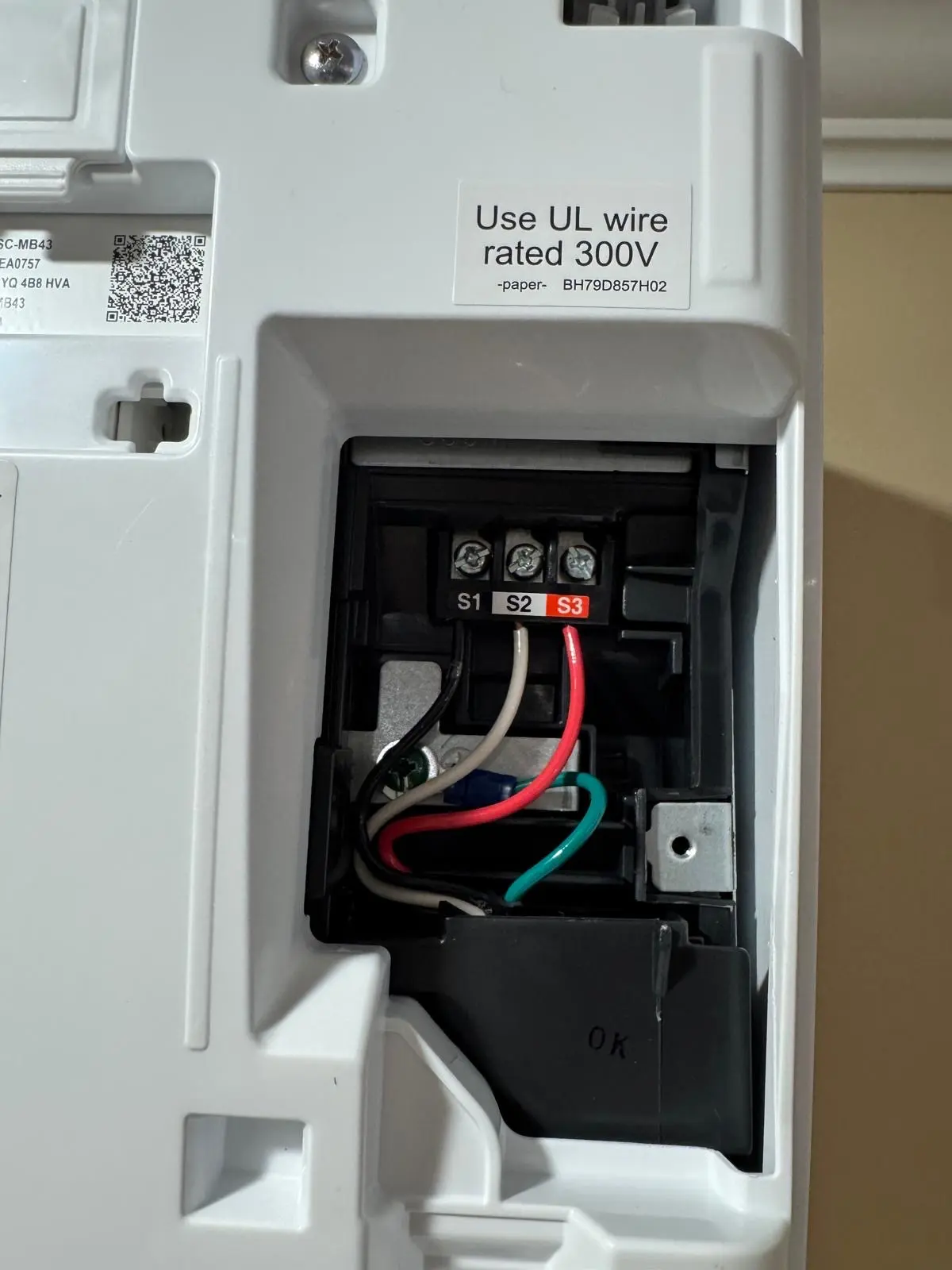 Tidy wiring terminal connection on Mitsubishi indoor unit in Brisbane, CA